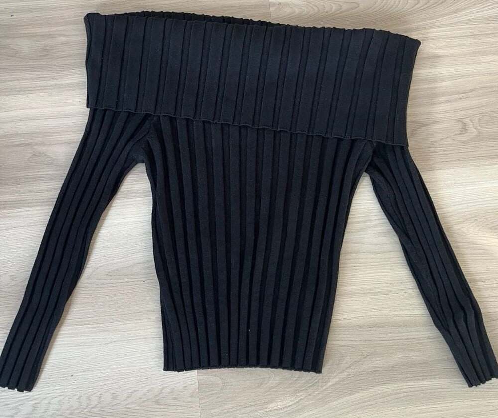 ELOQUII Black Ribbed Off-the-Shoulder Long Sleeve Sweater